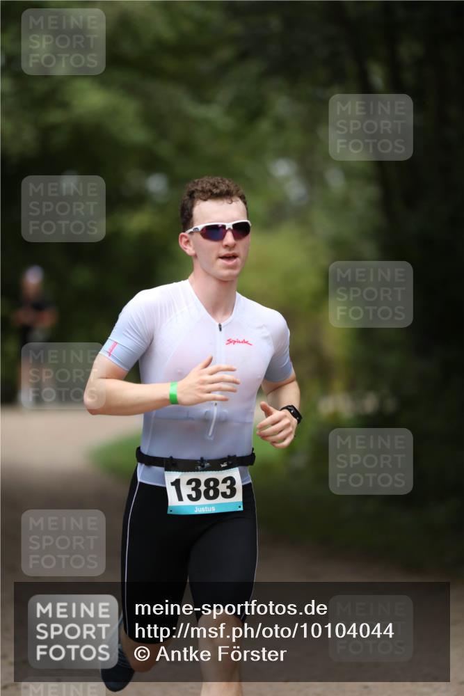 30.08.2026 - Elbe Triathlon Hamburg Antke Förster http://msf.ph/oto/10104044 30.08.2026 11:45:27 Laufen 1383 meine-sportfotos.de