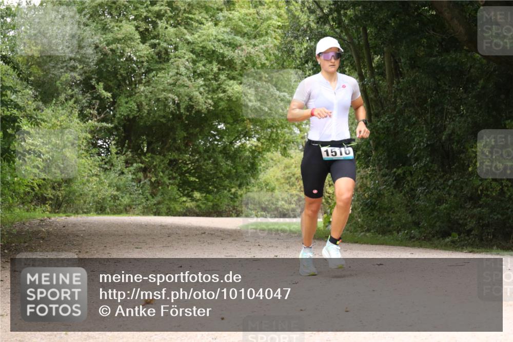 30.08.2026 - Elbe Triathlon Hamburg Antke Förster http://msf.ph/oto/10104047 30.08.2026 11:49:40 Laufen 1516 meine-sportfotos.de