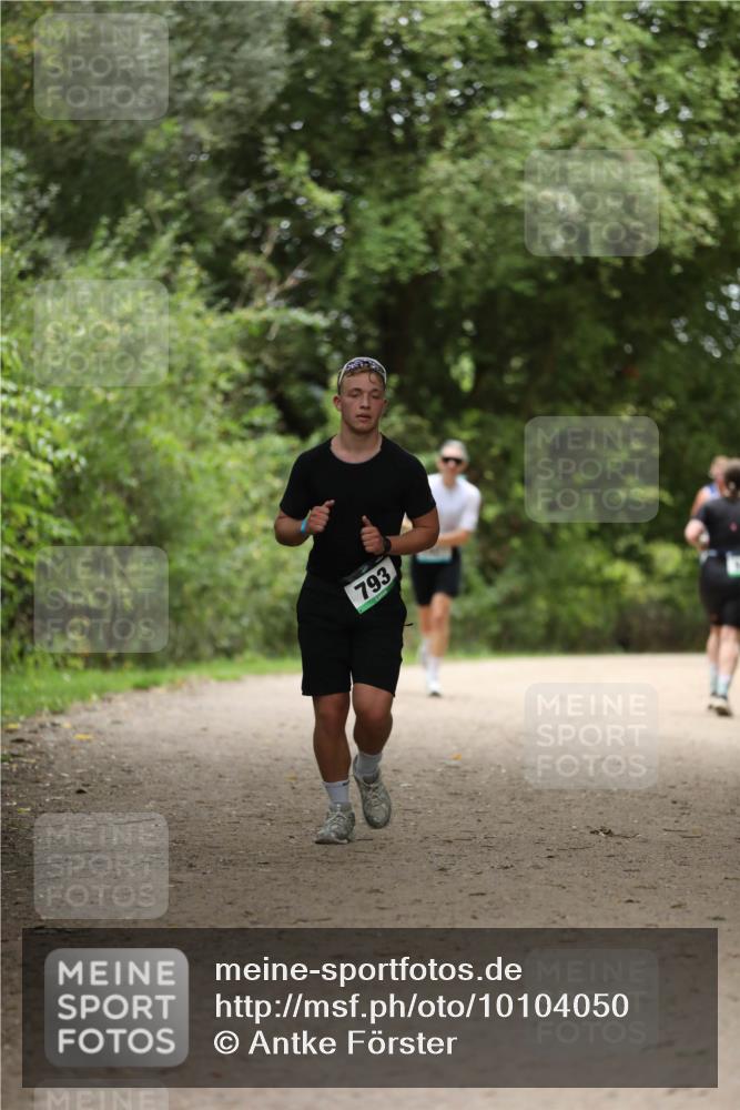30.08.2026 - Elbe Triathlon Hamburg Antke Förster http://msf.ph/oto/10104050 30.08.2026 11:45:37 Laufen 793 meine-sportfotos.de