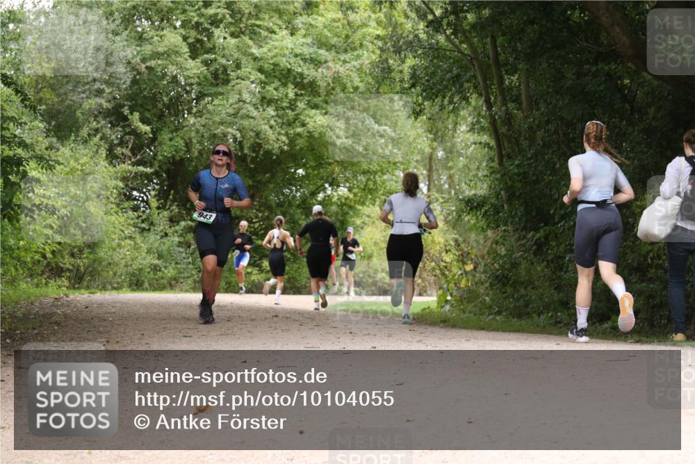 30.08.2026 - Elbe Triathlon Hamburg Antke Förster http://msf.ph/oto/10104055 30.08.2026 11:49:53 Laufen 943 meine-sportfotos.de