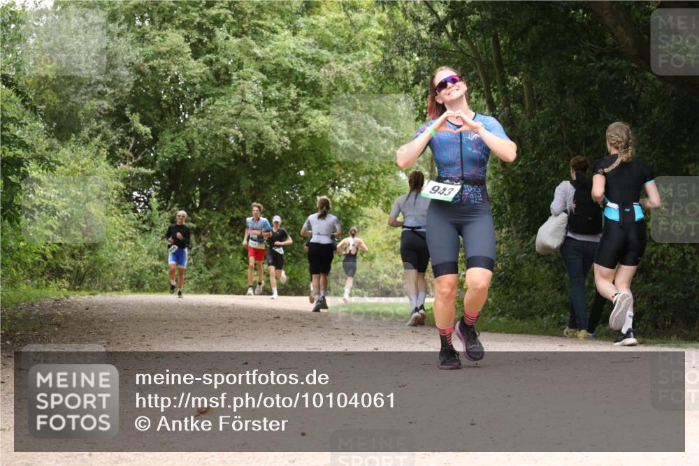 30.08.2026 - Elbe Triathlon Hamburg Antke Förster http://msf.ph/oto/10104061 30.08.2026 11:49:55 Laufen 943 meine-sportfotos.de