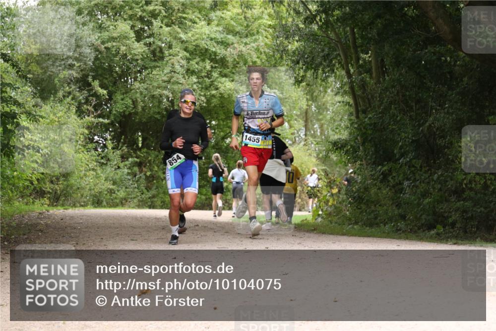30.08.2026 - Elbe Triathlon Hamburg Antke Förster http://msf.ph/oto/10104075 30.08.2026 11:50:02 Laufen 854, 1455 meine-sportfotos.de