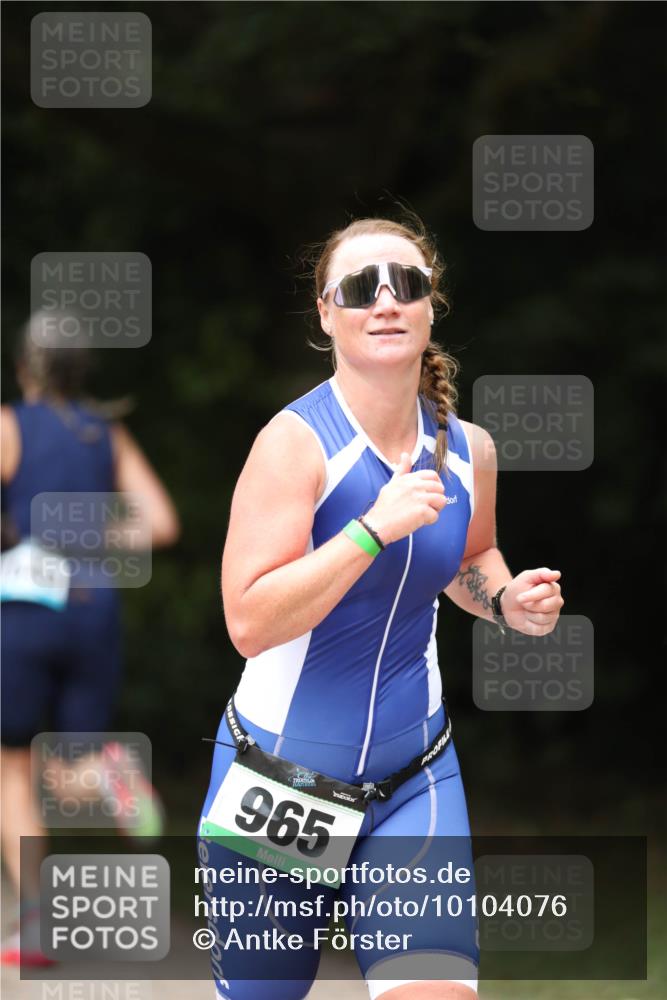 30.08.2026 - Elbe Triathlon Hamburg Antke Förster http://msf.ph/oto/10104076 30.08.2026 11:45:50 Laufen 965 meine-sportfotos.de