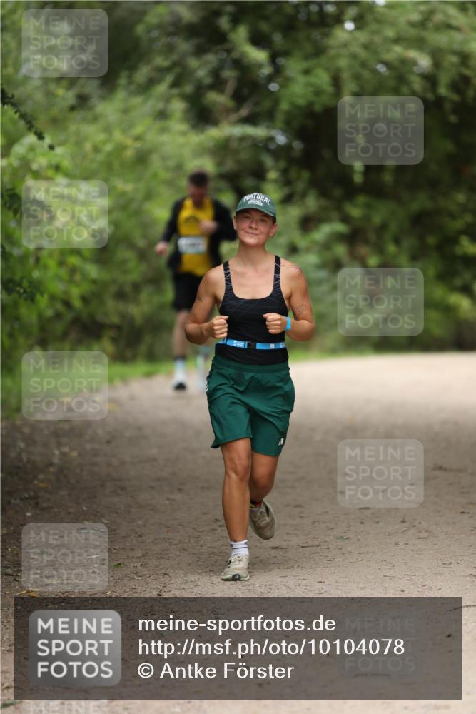 30.08.2026 - Elbe Triathlon Hamburg Antke Förster http://msf.ph/oto/10104078 30.08.2026 11:46:16 Laufen  meine-sportfotos.de