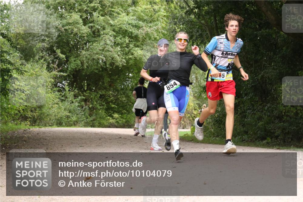 30.08.2026 - Elbe Triathlon Hamburg Antke Förster http://msf.ph/oto/10104079 30.08.2026 11:50:04 Laufen 854, 5 meine-sportfotos.de