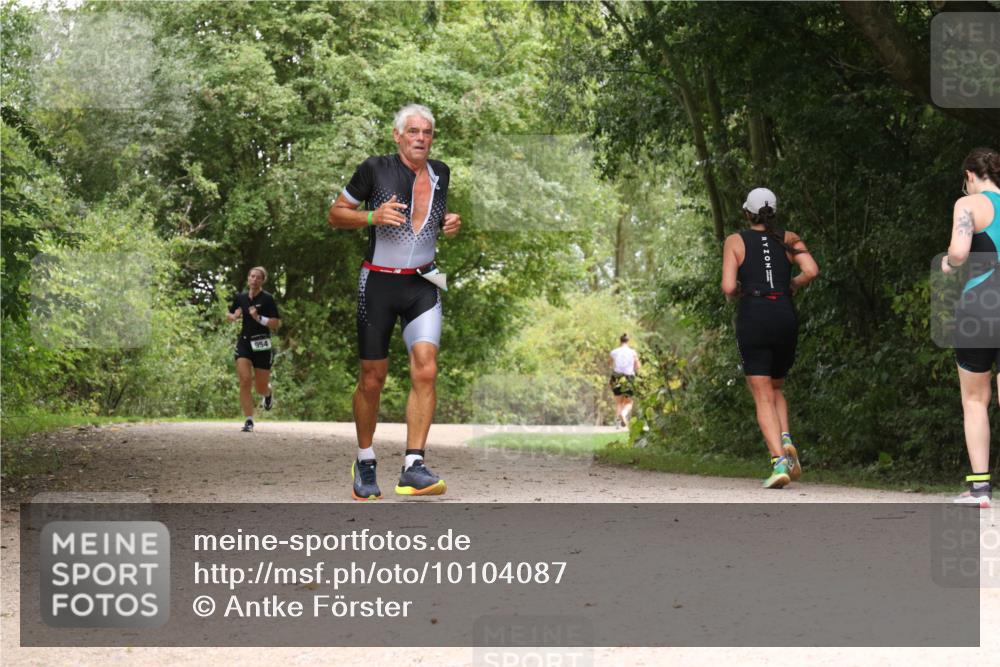 30.08.2026 - Elbe Triathlon Hamburg Antke Förster http://msf.ph/oto/10104087 30.08.2026 11:50:26 Laufen 954 meine-sportfotos.de