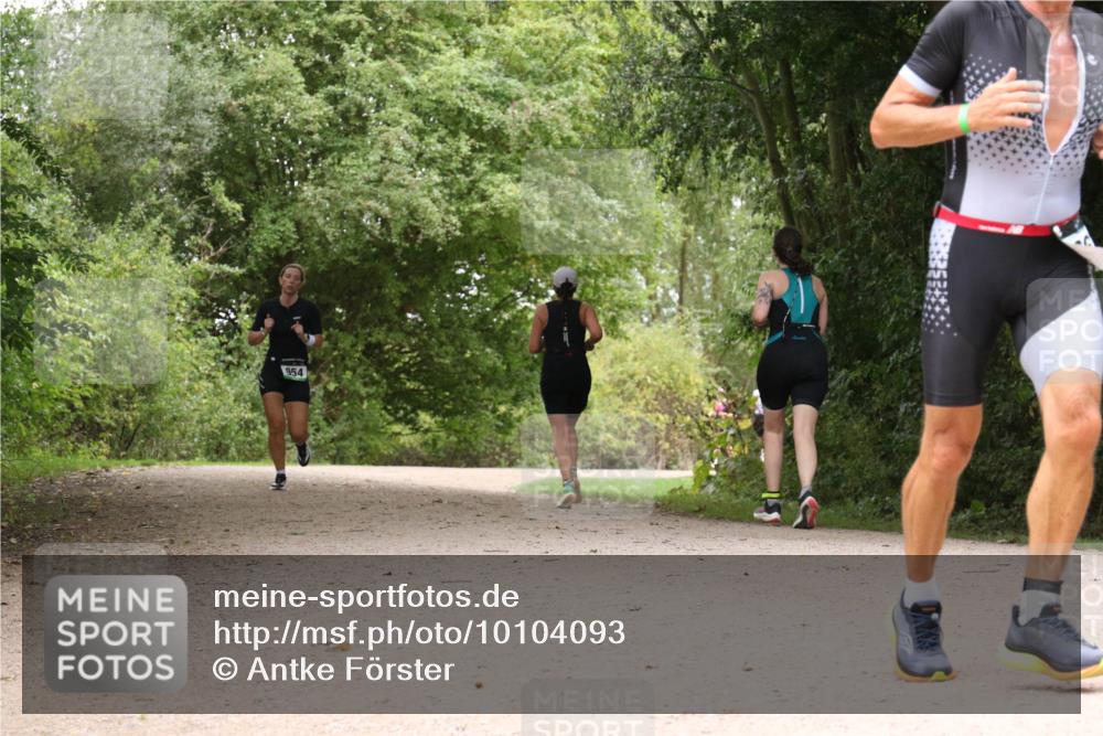 30.08.2026 - Elbe Triathlon Hamburg Antke Förster http://msf.ph/oto/10104093 30.08.2026 11:50:28 Laufen 954 meine-sportfotos.de