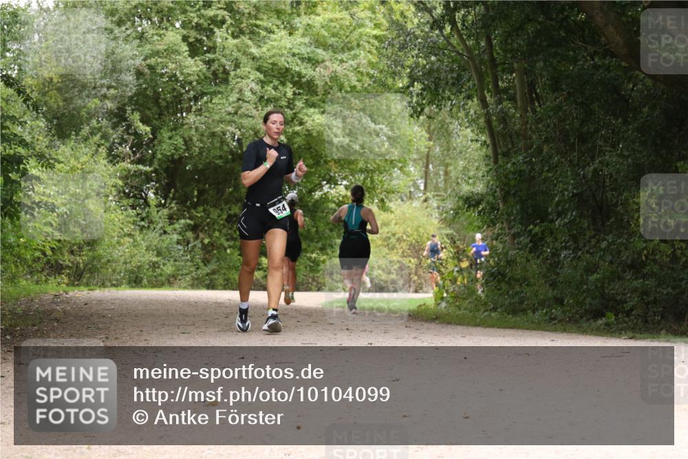 30.08.2026 - Elbe Triathlon Hamburg Antke Förster http://msf.ph/oto/10104099 30.08.2026 11:50:31 Laufen 954 meine-sportfotos.de