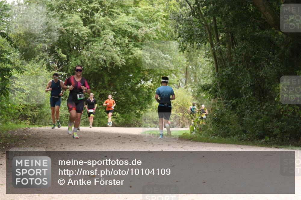 30.08.2026 - Elbe Triathlon Hamburg Antke Förster http://msf.ph/oto/10104109 30.08.2026 11:50:44 Laufen 891 meine-sportfotos.de
