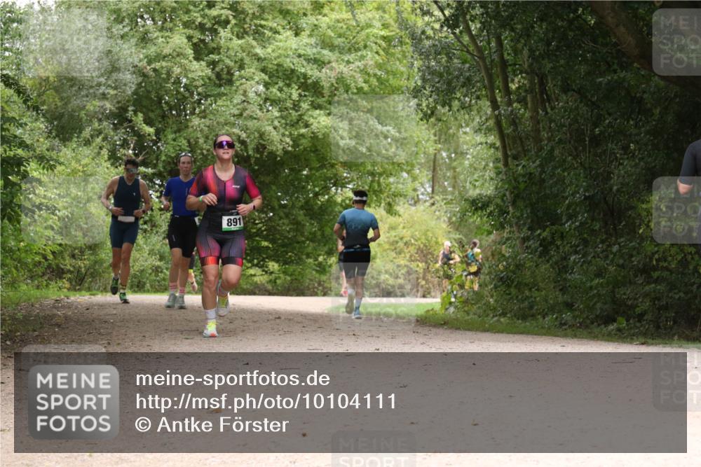 30.08.2026 - Elbe Triathlon Hamburg Antke Förster http://msf.ph/oto/10104111 30.08.2026 11:50:45 Laufen 891 meine-sportfotos.de