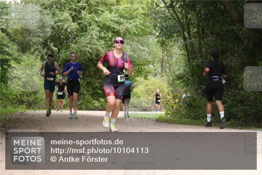 30.08.2026 - Elbe Triathlon Hamburg Antke Förster http://msf.ph/oto/10104113 30.08.2026 11:50:46 Laufen 891 meine-sportfotos.de