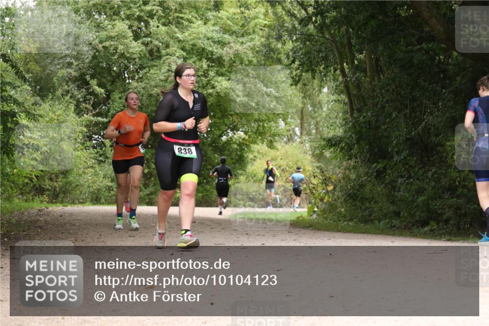 30.08.2026 - Elbe Triathlon Hamburg Antke Förster http://msf.ph/oto/10104123 30.08.2026 11:50:54 Laufen 838 meine-sportfotos.de