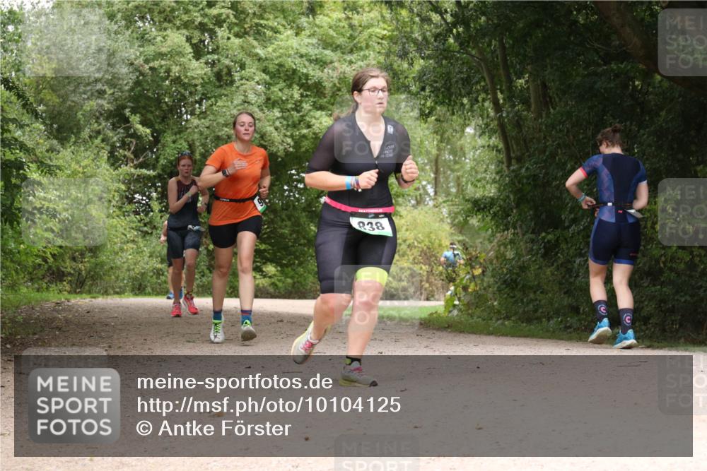 30.08.2026 - Elbe Triathlon Hamburg Antke Förster http://msf.ph/oto/10104125 30.08.2026 11:50:55 Laufen 838 meine-sportfotos.de