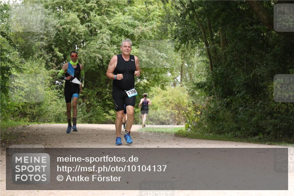 30.08.2026 - Elbe Triathlon Hamburg Antke Förster http://msf.ph/oto/10104137 30.08.2026 11:51:06 Laufen 1350 meine-sportfotos.de