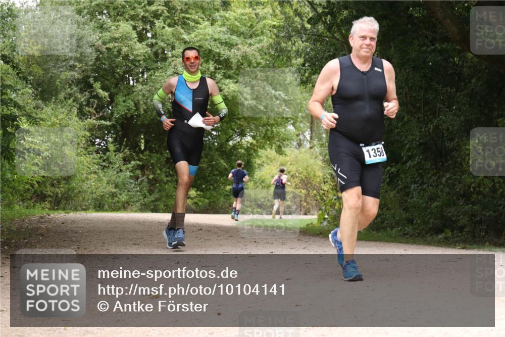 30.08.2026 - Elbe Triathlon Hamburg Antke Förster http://msf.ph/oto/10104141 30.08.2026 11:51:08 Laufen 1350 meine-sportfotos.de