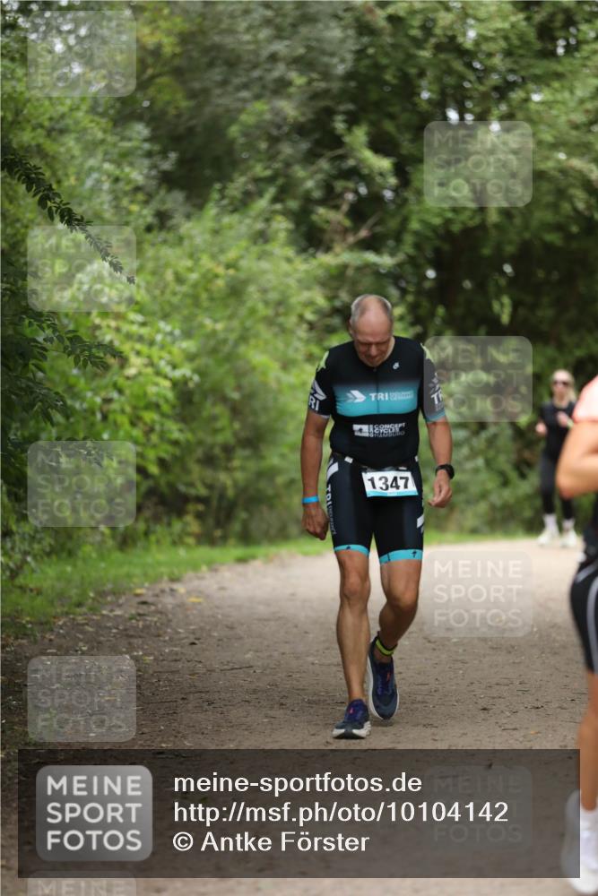 30.08.2026 - Elbe Triathlon Hamburg Antke Förster http://msf.ph/oto/10104142 30.08.2026 11:47:14 Laufen 16, 1347 meine-sportfotos.de