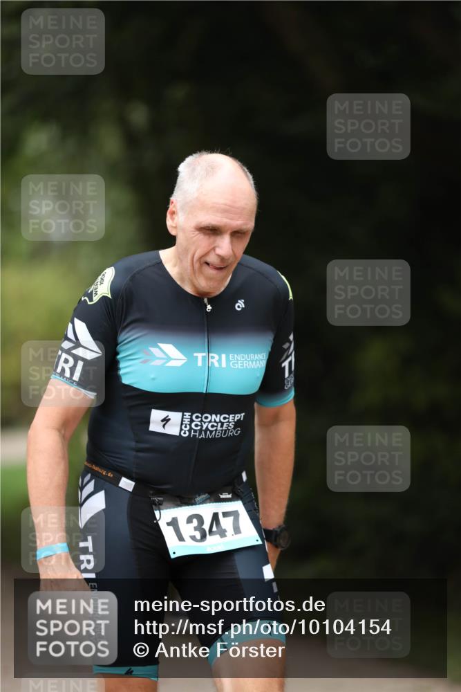 30.08.2026 - Elbe Triathlon Hamburg Antke Förster http://msf.ph/oto/10104154 30.08.2026 11:47:19 Laufen 1347 meine-sportfotos.de