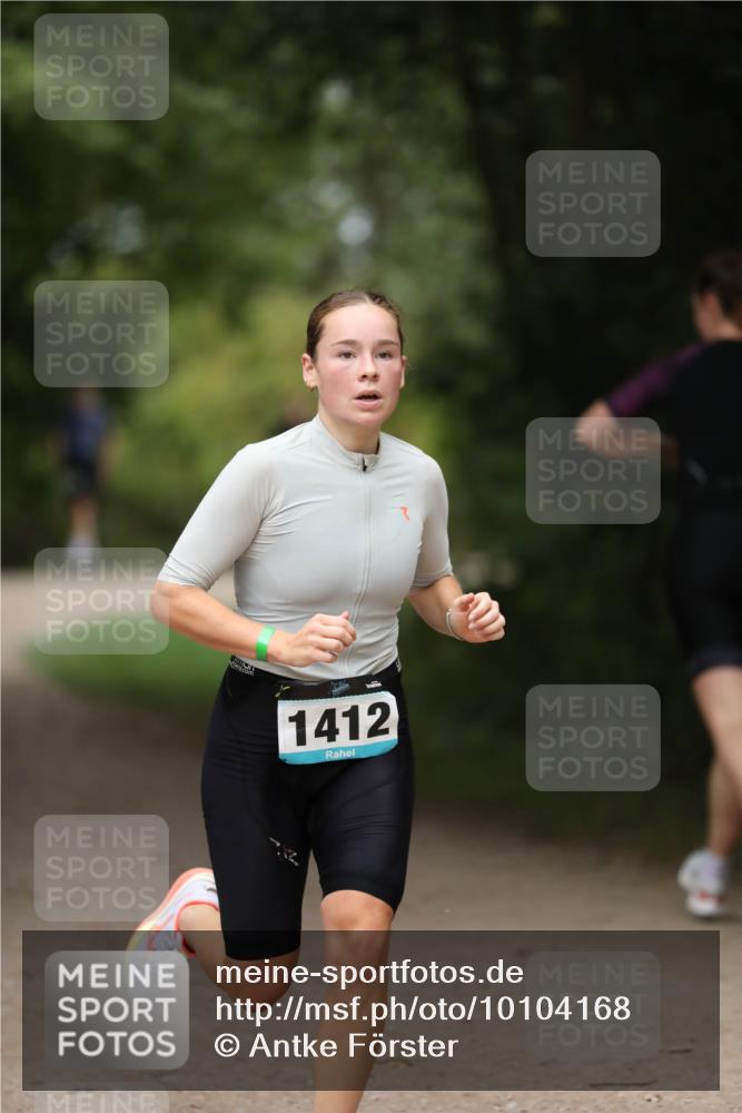 30.08.2026 - Elbe Triathlon Hamburg Antke Förster http://msf.ph/oto/10104168 30.08.2026 11:47:34 Laufen 1412 meine-sportfotos.de