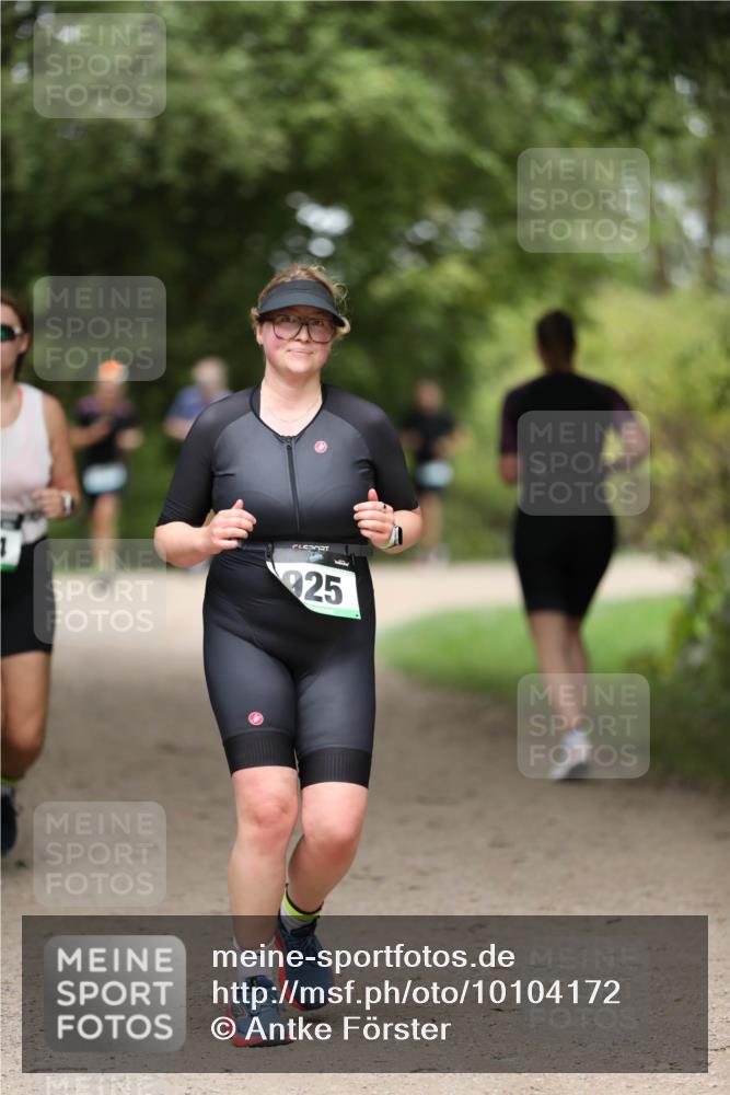 30.08.2026 - Elbe Triathlon Hamburg Antke Förster http://msf.ph/oto/10104172 30.08.2026 11:47:37 Laufen 925 meine-sportfotos.de