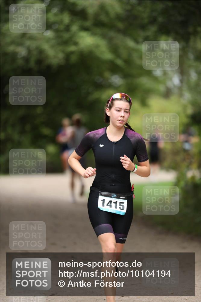 30.08.2026 - Elbe Triathlon Hamburg Antke Förster http://msf.ph/oto/10104194 30.08.2026 11:47:47 Laufen 1415 meine-sportfotos.de