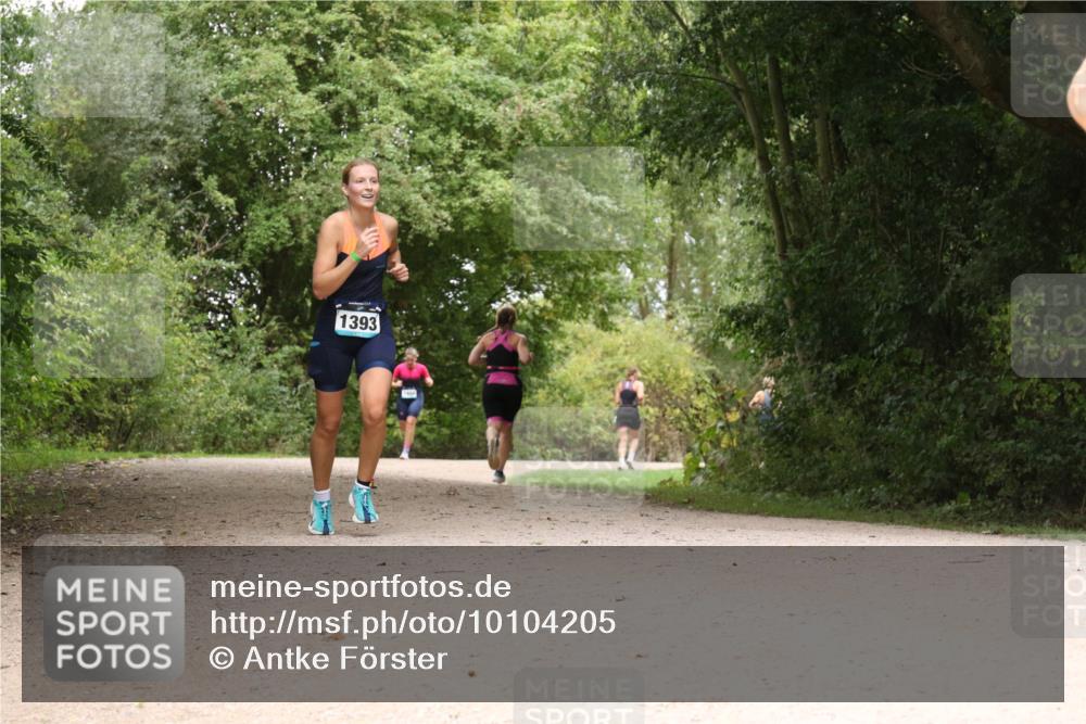30.08.2026 - Elbe Triathlon Hamburg Antke Förster http://msf.ph/oto/10104205 30.08.2026 11:52:19 Laufen 1393 meine-sportfotos.de