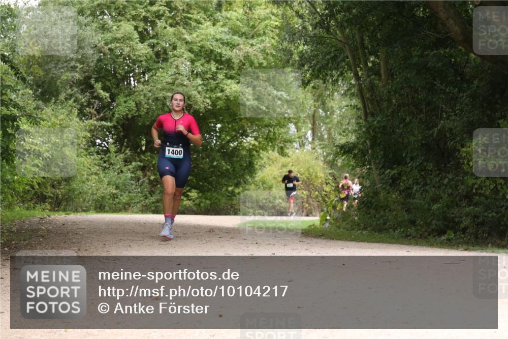 30.08.2026 - Elbe Triathlon Hamburg Antke Förster http://msf.ph/oto/10104217 30.08.2026 11:52:28 Laufen 1400 meine-sportfotos.de