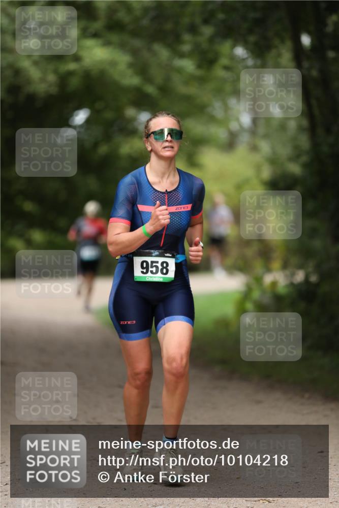 30.08.2026 - Elbe Triathlon Hamburg Antke Förster http://msf.ph/oto/10104218 30.08.2026 11:47:59 Laufen 3, 958, 3 meine-sportfotos.de