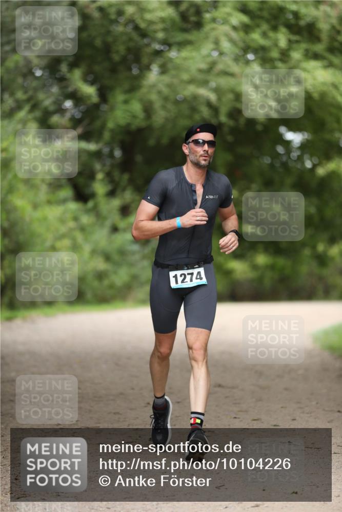 30.08.2026 - Elbe Triathlon Hamburg Antke Förster http://msf.ph/oto/10104226 30.08.2026 11:48:05 Laufen 1274 meine-sportfotos.de