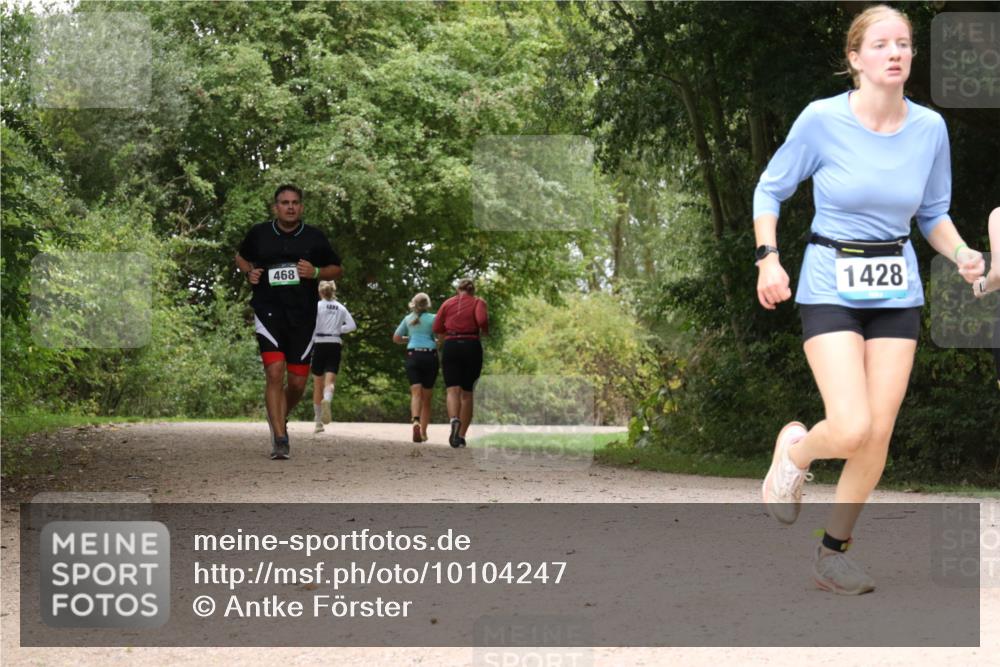30.08.2026 - Elbe Triathlon Hamburg Antke Förster http://msf.ph/oto/10104247 30.08.2026 11:52:47 Laufen 468, 1428 meine-sportfotos.de