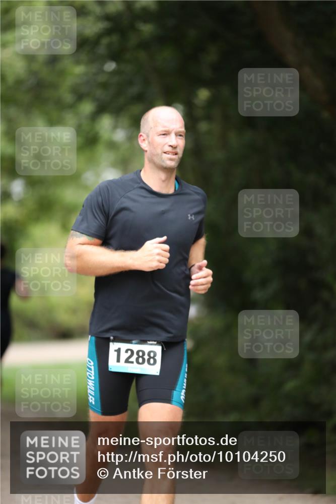 30.08.2026 - Elbe Triathlon Hamburg Antke Förster http://msf.ph/oto/10104250 30.08.2026 11:48:24 Laufen 1288 meine-sportfotos.de