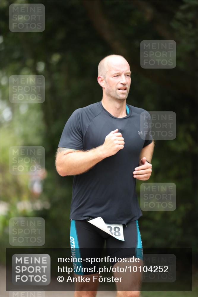 30.08.2026 - Elbe Triathlon Hamburg Antke Förster http://msf.ph/oto/10104252 30.08.2026 11:48:25 Laufen 38 meine-sportfotos.de