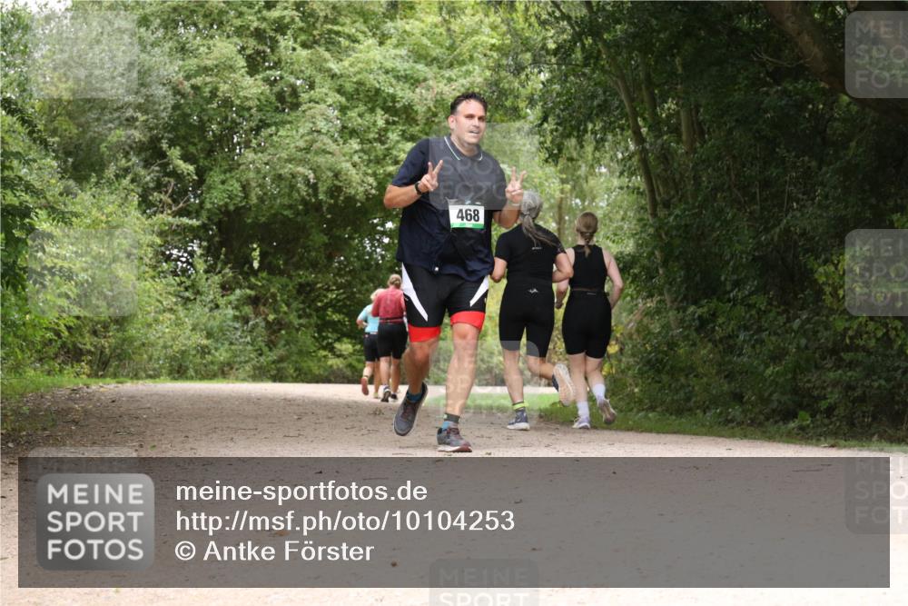 30.08.2026 - Elbe Triathlon Hamburg Antke Förster http://msf.ph/oto/10104253 30.08.2026 11:52:50 Laufen 468 meine-sportfotos.de