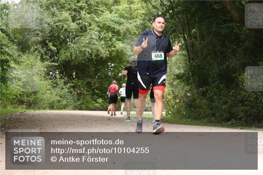 30.08.2026 - Elbe Triathlon Hamburg Antke Förster http://msf.ph/oto/10104255 30.08.2026 11:52:51 Laufen 468 meine-sportfotos.de