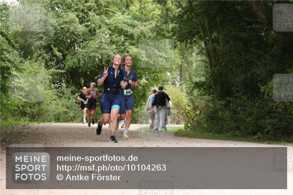 30.08.2026 - Elbe Triathlon Hamburg Antke Förster http://msf.ph/oto/10104263 30.08.2026 11:53:10 Laufen 86 meine-sportfotos.de
