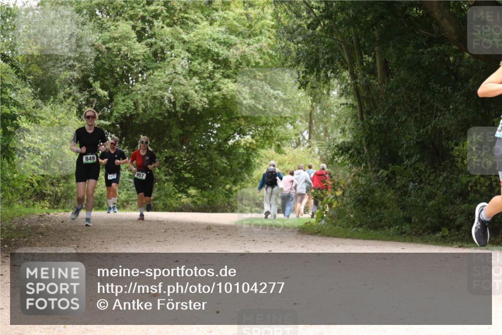 30.08.2026 - Elbe Triathlon Hamburg Antke Förster http://msf.ph/oto/10104277 30.08.2026 11:53:18 Laufen 849, 957 meine-sportfotos.de
