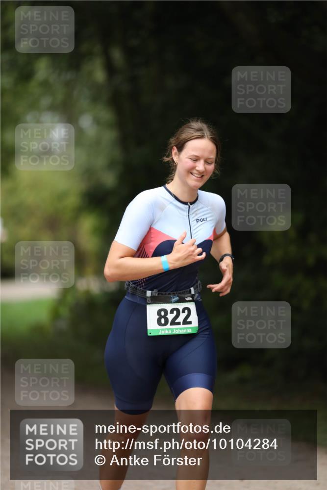 30.08.2026 - Elbe Triathlon Hamburg Antke Förster http://msf.ph/oto/10104284 30.08.2026 11:48:54 Laufen 822 meine-sportfotos.de
