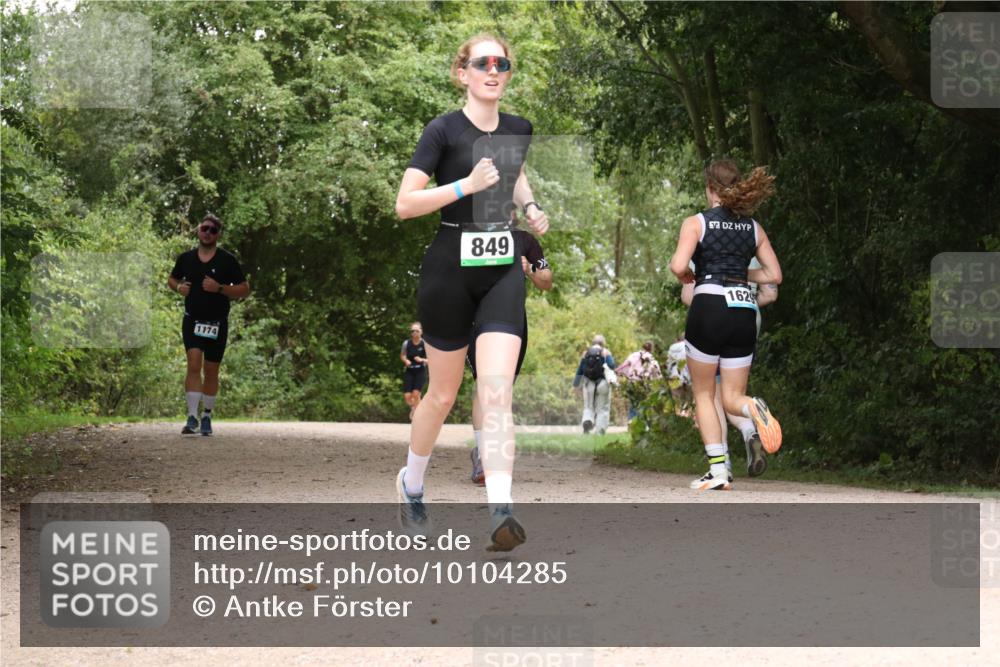 30.08.2026 - Elbe Triathlon Hamburg Antke Förster http://msf.ph/oto/10104285 30.08.2026 11:53:22 Laufen 1174, 849, 162 meine-sportfotos.de