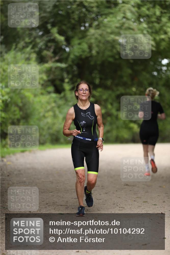 30.08.2026 - Elbe Triathlon Hamburg Antke Förster http://msf.ph/oto/10104292 30.08.2026 11:49:03 Laufen  meine-sportfotos.de
