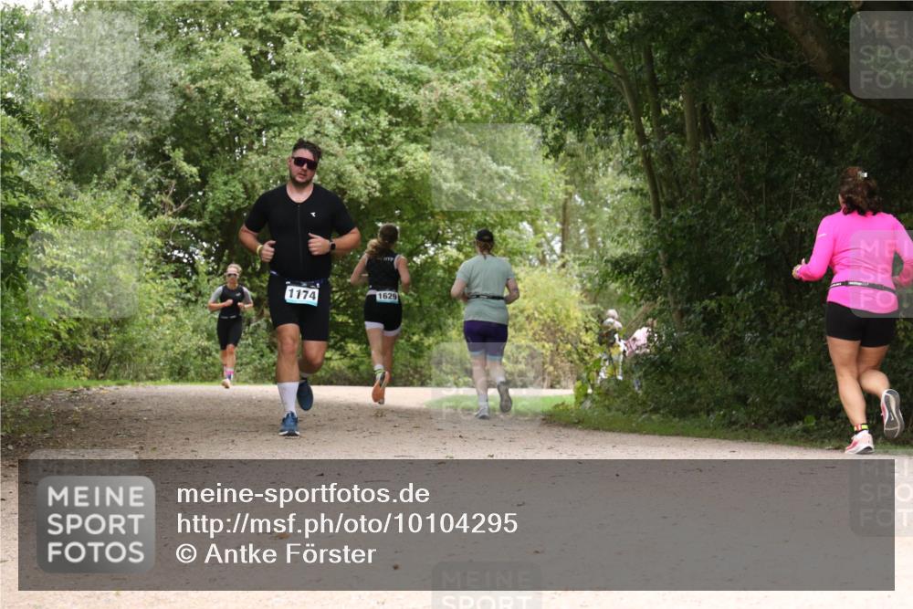 30.08.2026 - Elbe Triathlon Hamburg Antke Förster http://msf.ph/oto/10104295 30.08.2026 11:53:25 Laufen 1174, 1629 meine-sportfotos.de