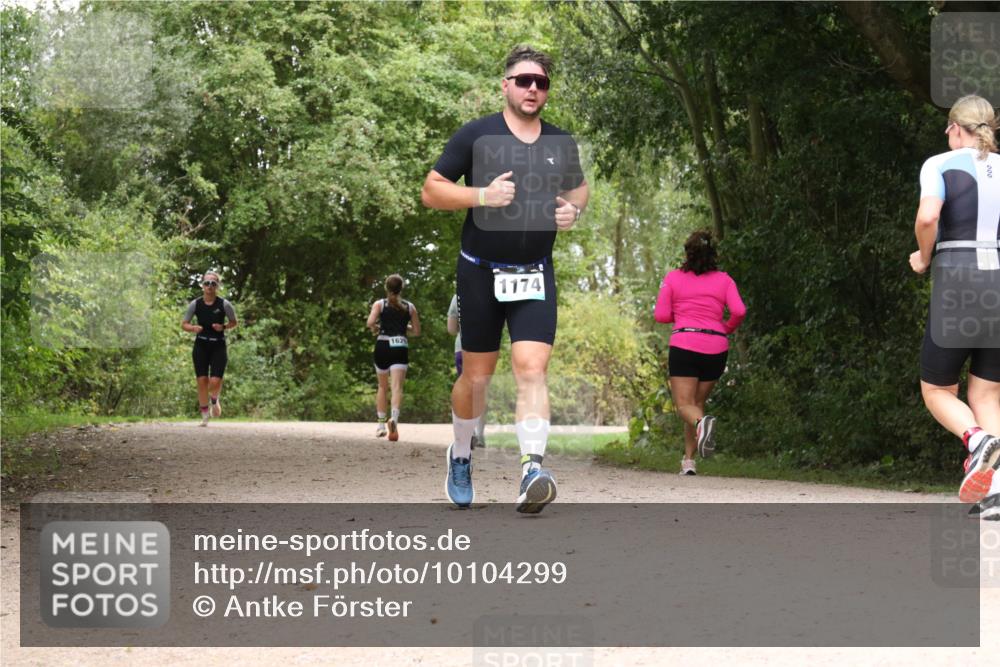 30.08.2026 - Elbe Triathlon Hamburg Antke Förster http://msf.ph/oto/10104299 30.08.2026 11:53:27 Laufen 1629, 1174 meine-sportfotos.de