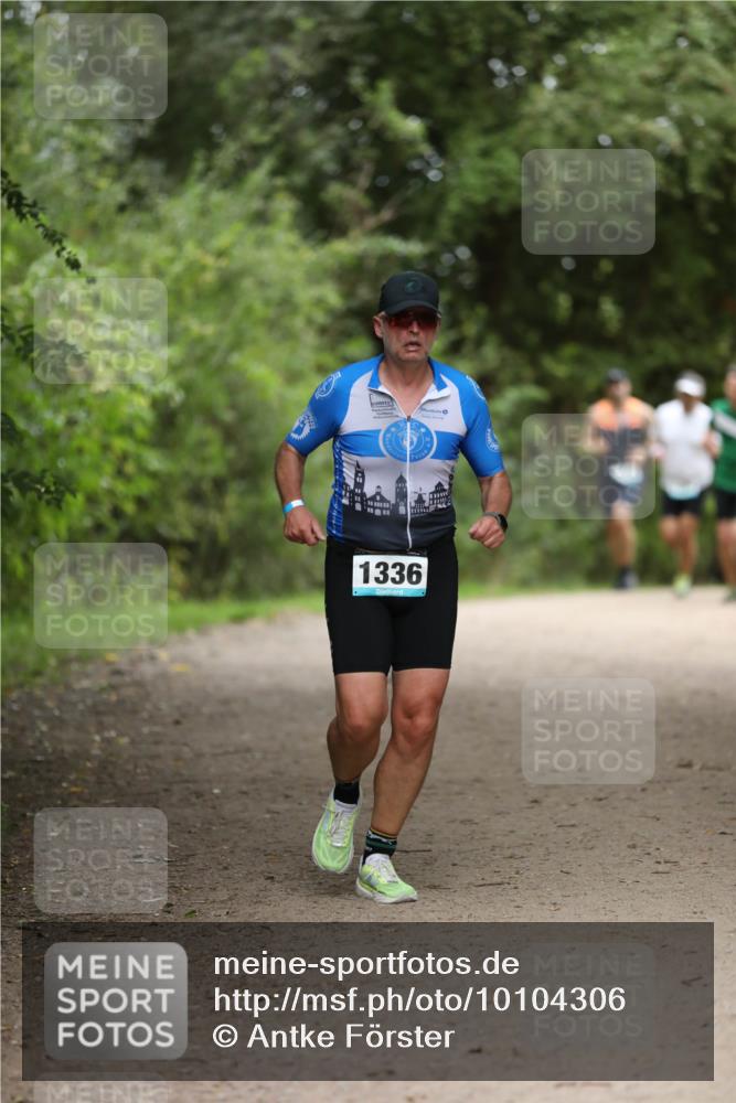 30.08.2026 - Elbe Triathlon Hamburg Antke Förster http://msf.ph/oto/10104306 30.08.2026 11:49:18 Laufen 1336 meine-sportfotos.de