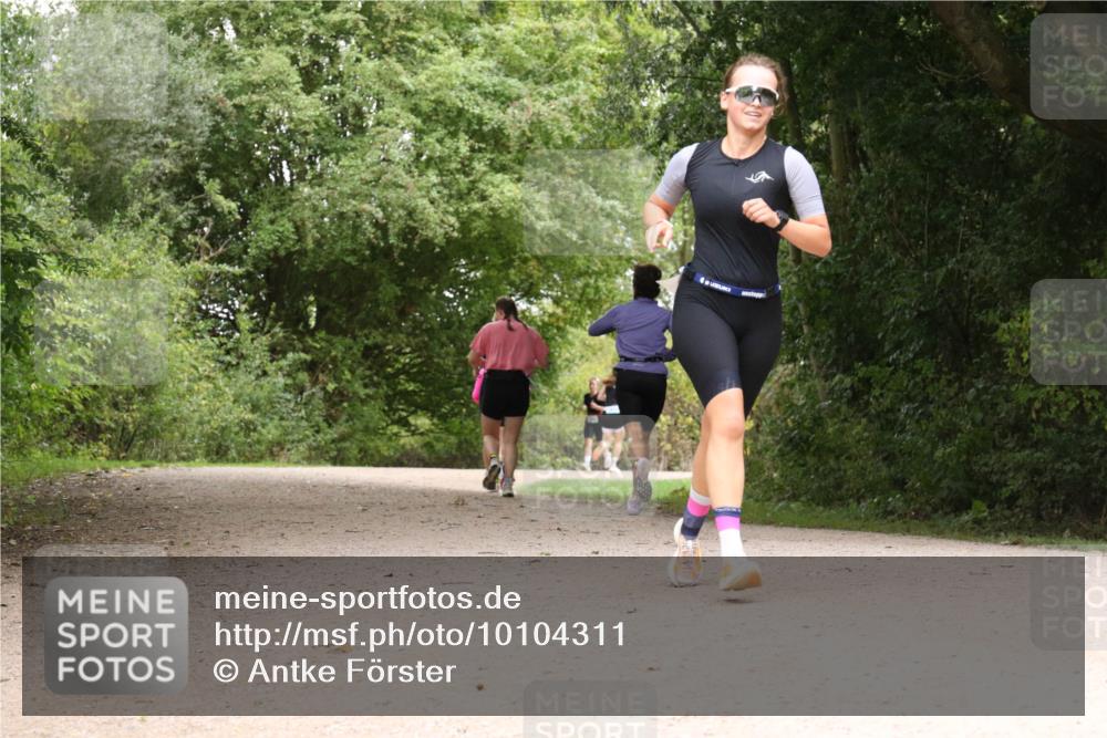 30.08.2026 - Elbe Triathlon Hamburg Antke Förster http://msf.ph/oto/10104311 30.08.2026 11:53:33 Laufen  meine-sportfotos.de