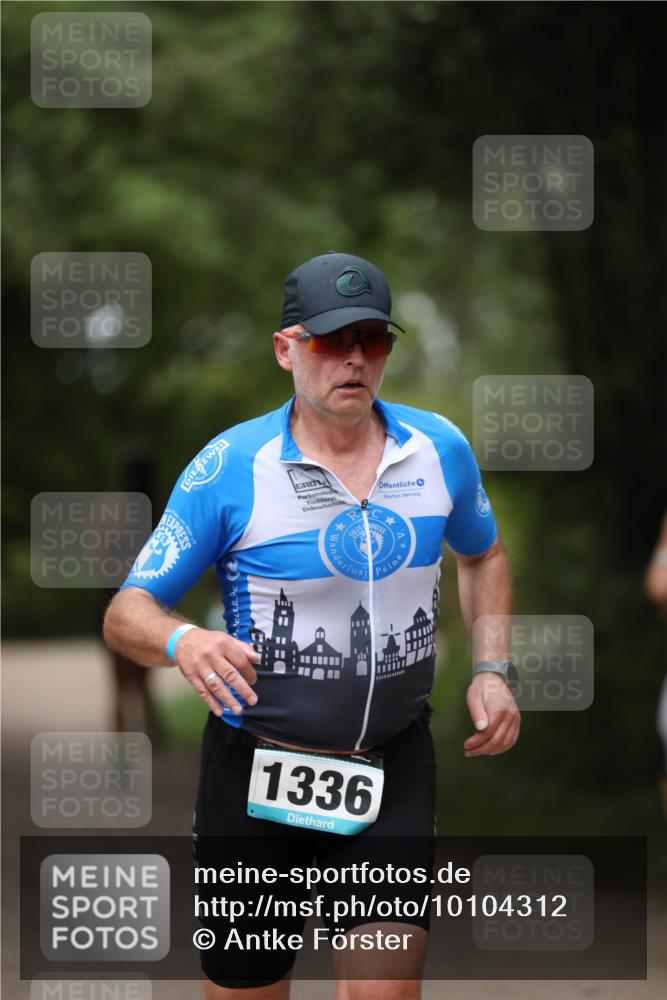 30.08.2026 - Elbe Triathlon Hamburg Antke Förster http://msf.ph/oto/10104312 30.08.2026 11:49:20 Laufen 1336 meine-sportfotos.de