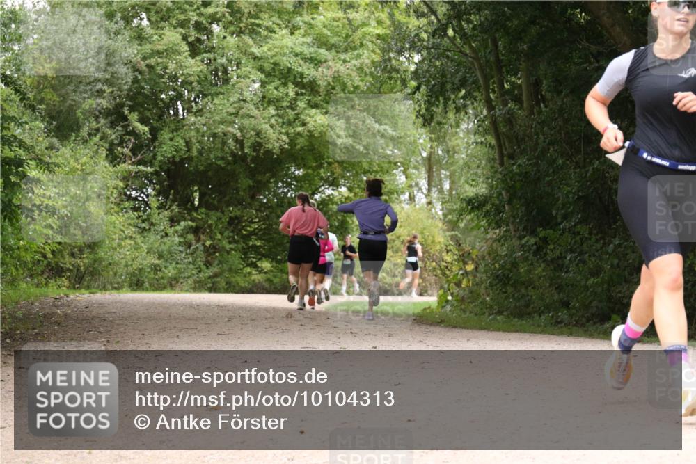 30.08.2026 - Elbe Triathlon Hamburg Antke Förster http://msf.ph/oto/10104313 30.08.2026 11:53:34 Laufen  meine-sportfotos.de