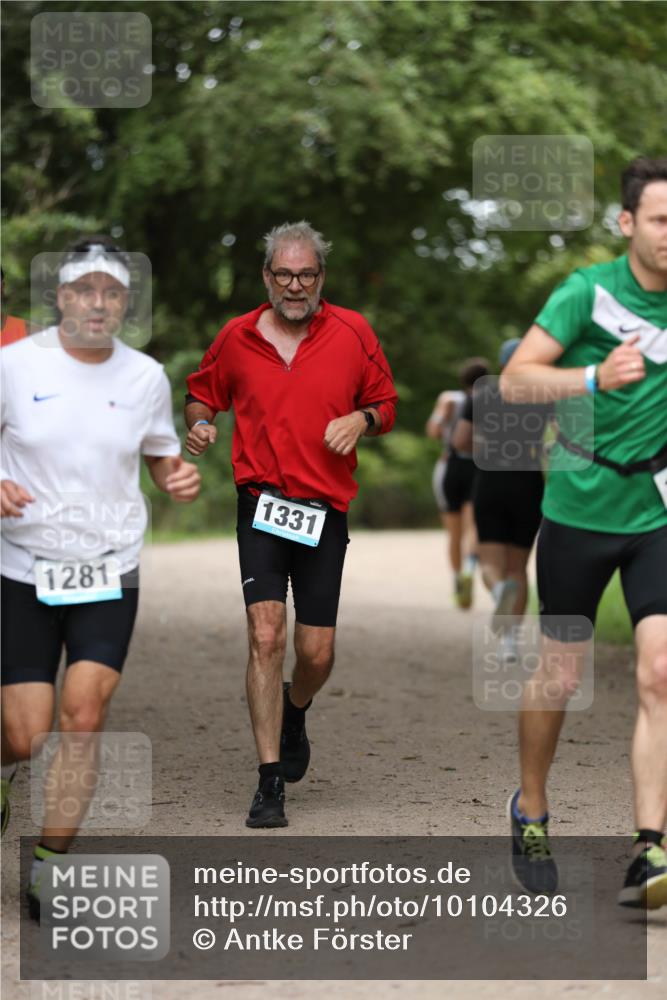 30.08.2026 - Elbe Triathlon Hamburg Antke Förster http://msf.ph/oto/10104326 30.08.2026 11:49:28 Laufen 1281, 1331 meine-sportfotos.de