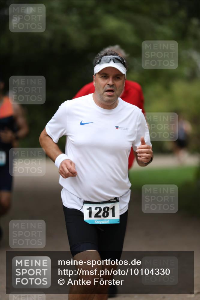 30.08.2026 - Elbe Triathlon Hamburg Antke Förster http://msf.ph/oto/10104330 30.08.2026 11:49:29 Laufen 1281 meine-sportfotos.de