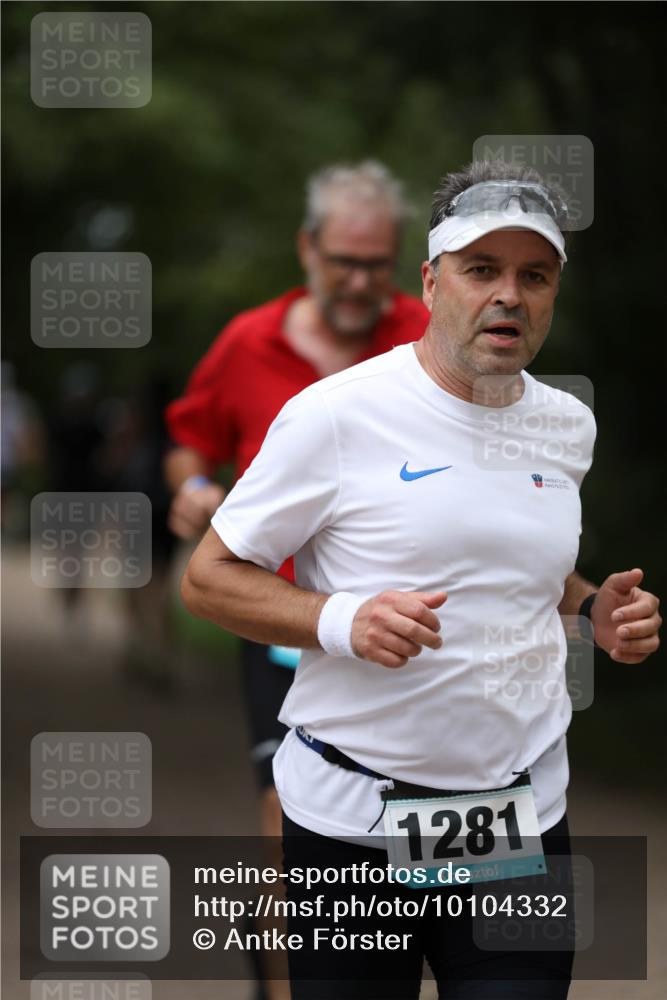 30.08.2026 - Elbe Triathlon Hamburg Antke Förster http://msf.ph/oto/10104332 30.08.2026 11:49:30 Laufen 1281 meine-sportfotos.de