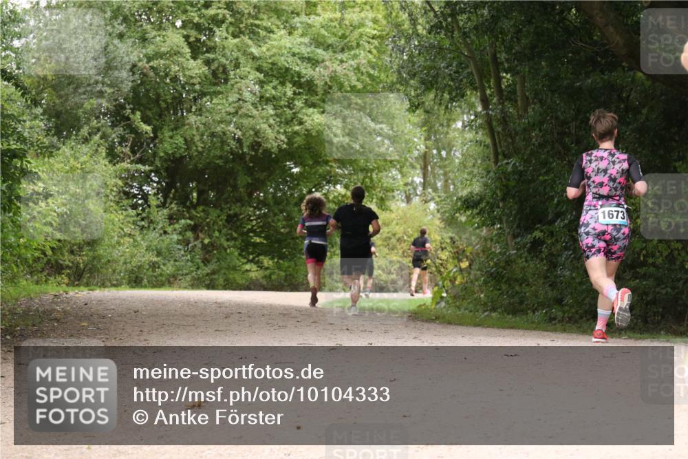 30.08.2026 - Elbe Triathlon Hamburg Antke Förster http://msf.ph/oto/10104333 30.08.2026 11:53:56 Laufen 1673 meine-sportfotos.de