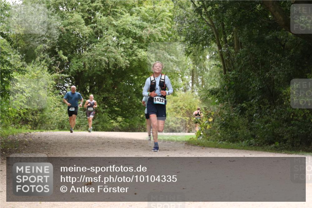 30.08.2026 - Elbe Triathlon Hamburg Antke Förster http://msf.ph/oto/10104335 30.08.2026 11:54:21 Laufen 304, 1432 meine-sportfotos.de