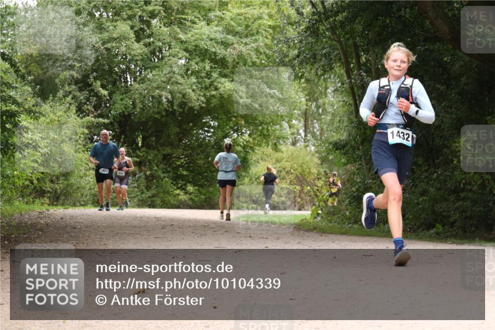30.08.2026 - Elbe Triathlon Hamburg Antke Förster http://msf.ph/oto/10104339 30.08.2026 11:54:22 Laufen 1304, 860, 1432 meine-sportfotos.de